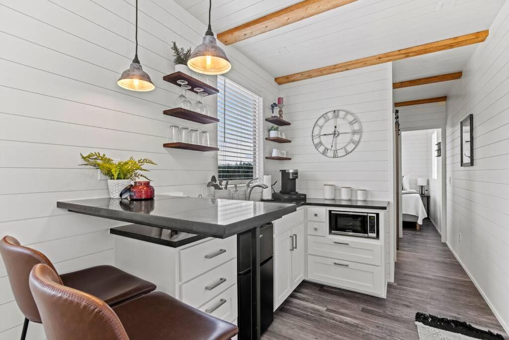 New! The Texas Longhorn-Luxury Container Home Fredericksburg Kültér fotó