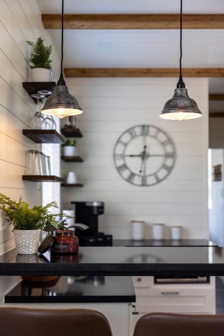 New! The Texas Longhorn-Luxury Container Home Fredericksburg Kültér fotó